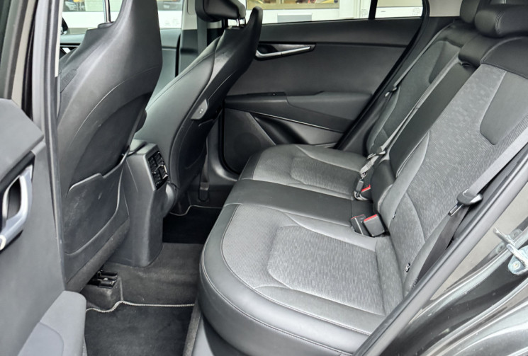 Kia Niro 1.6 GDI PHEV 183 DCT6 Premium Business                    