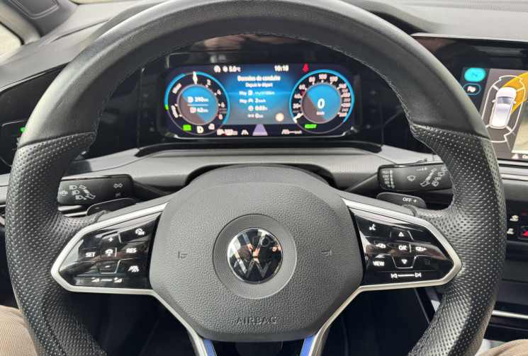Volkswagen Golf 8 GTE 1.4 Hybrid Rechargeable 245 DSG6 - 1ère main suivi complet VW
