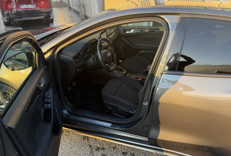 Ford Focus 1.0 EcoBoost 125 ST Line