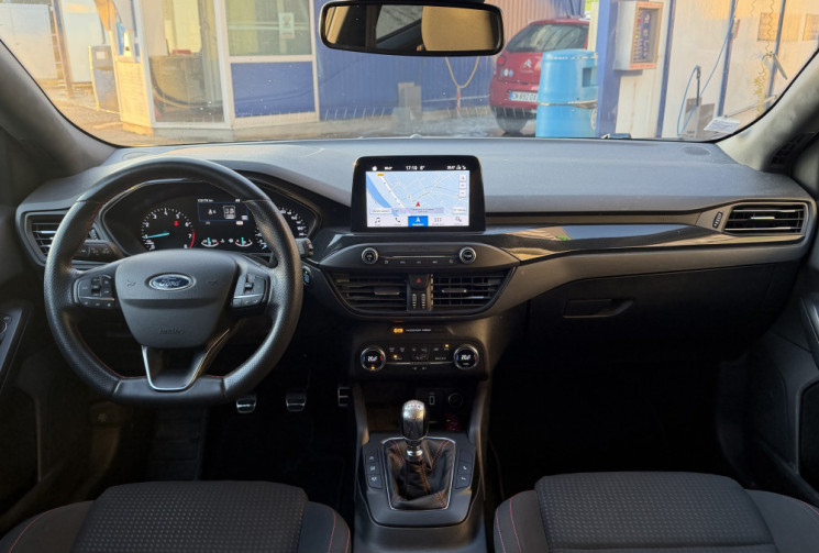 Ford Focus 1.0 EcoBoost 125 ST Line