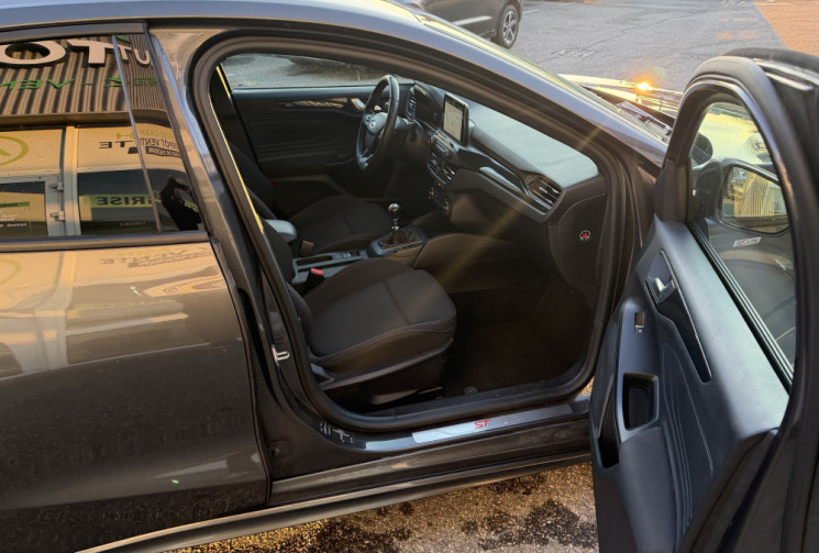 Ford Focus 1.0 EcoBoost 125 ST Line