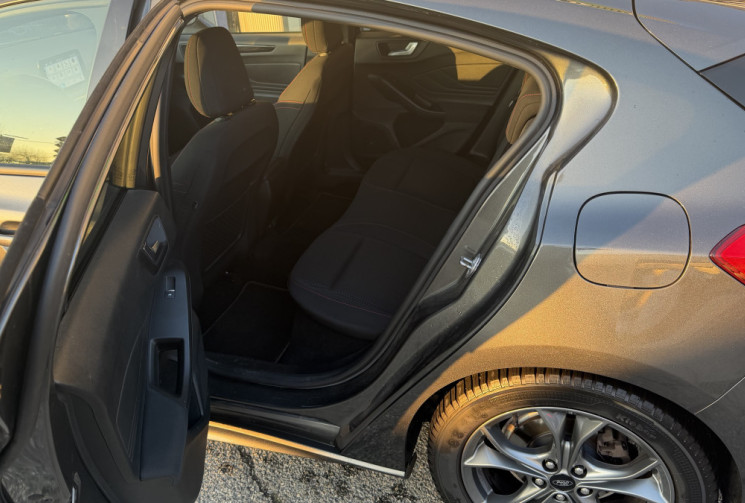 Ford Focus 1.0 EcoBoost 125 ST Line