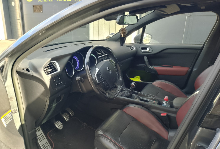 Citroën DS4  1.6 HDI 115 SO CHIC