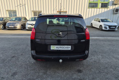 Peugeot 5008 I PHASE 2 1.6 HDi 115CV ALLURE * TOIT PANORAMIQUE * ATTELAGE * 7 PLACES * FULL OPTIONS