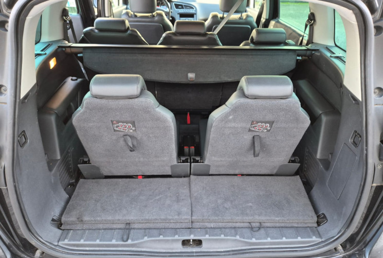 Peugeot 5008 I PHASE 2 1.6 HDi 115CV ALLURE * TOIT PANORAMIQUE * ATTELAGE * 7 PLACES * FULL OPTIONS