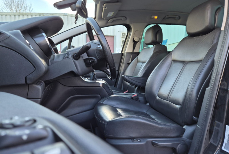 Peugeot 5008 I PHASE 2 1.6 HDi 115CV ALLURE * TOIT PANORAMIQUE * ATTELAGE * 7 PLACES * FULL OPTIONS