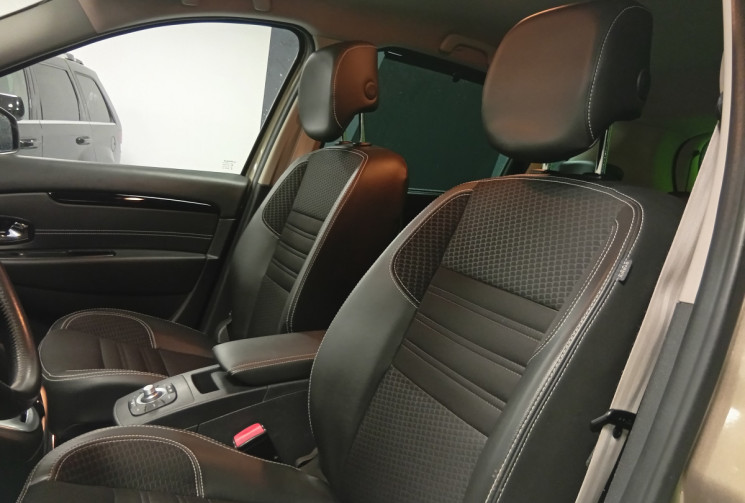 Renault Scénic 1.5 Dci 110 CV Finition BOSE boite AUTO !!!!