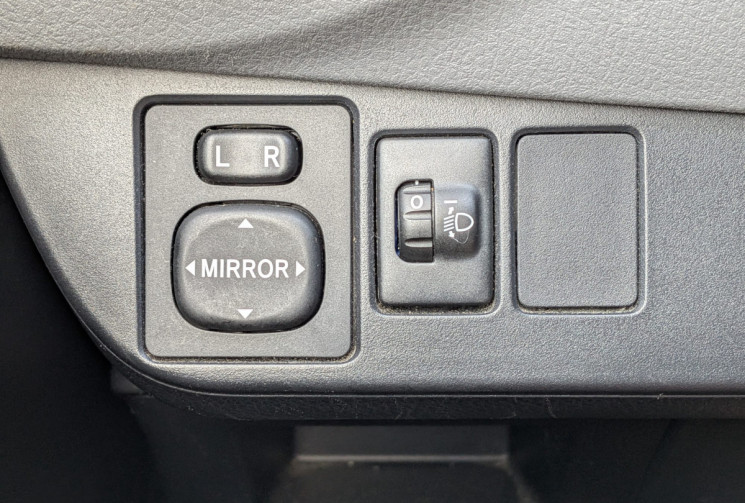 Toyota Yaris 3 PHASE 2 1.0 VVTI 69 TENDANCE / CHAINE DE DISTRIBUTION / 97807 KM / GARANTIE 12 MOIS