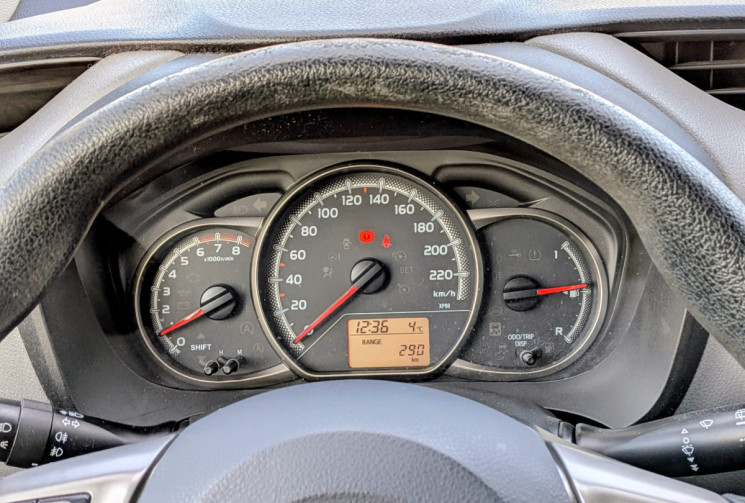 Toyota Yaris 3 PHASE 2 1.0 VVTI 69 TENDANCE / CHAINE DE DISTRIBUTION / 97807 KM / GARANTIE 12 MOIS