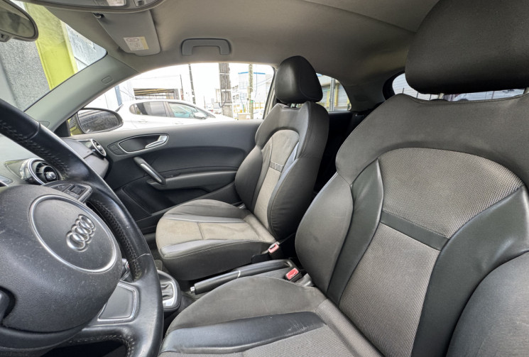 Audi A1 SPORTBACK I Phase 2 3 Portes 1.4 TDI 12V S-Tronic AMBITION LUXE 90 cv Boîte automatique