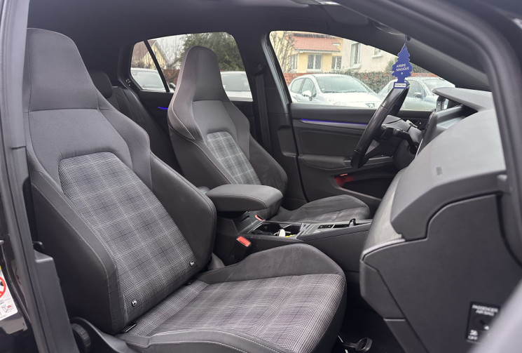 Volkswagen Golf VIII GTD 2.0 TDi BMT DSG7 200 cv Boîte auto