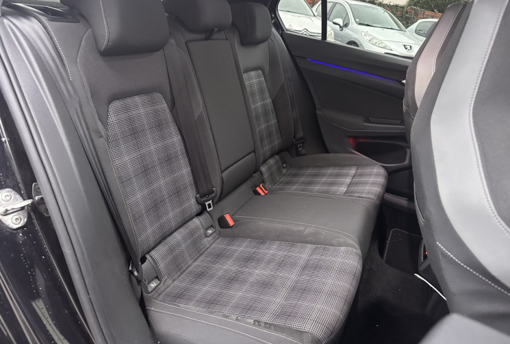 Volkswagen Golf VIII GTD 2.0 TDi BMT DSG7 200 cv Boîte auto