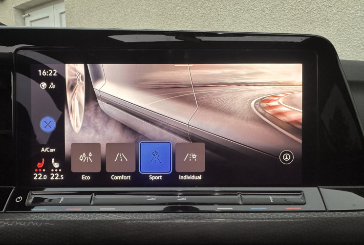 Volkswagen Golf VIII GTD 2.0 TDi BMT DSG7 200 cv Boîte auto