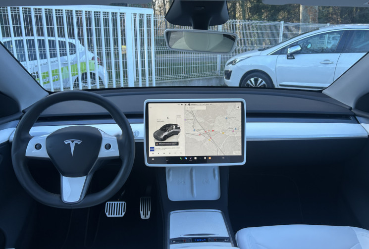 Tesla Model Y Standard 299 Propulsion 1°main / Sièges chauffants / Coffre électrique / GPS