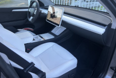 Tesla Model Y Standard 299 Propulsion 1°main / Sièges chauffants / Coffre électrique / GPS