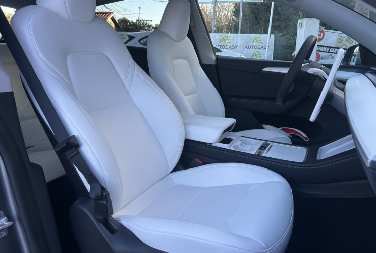 Tesla Model Y Standard 299 Propulsion 1°main / Sièges chauffants / Coffre électrique / GPS