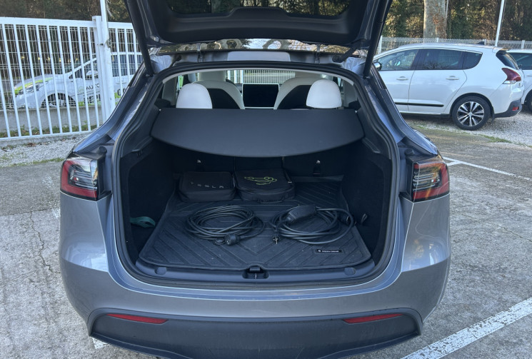 Tesla Model Y Standard 299 Propulsion 1°main / Sièges chauffants / Coffre électrique / GPS