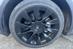 Tesla Model Y Standard 299 Propulsion 1°main / Sièges chauffants / Coffre électrique / GPS