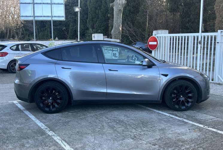 Tesla Model Y Standard 299 Propulsion 1°main / Sièges chauffants / Coffre électrique / GPS