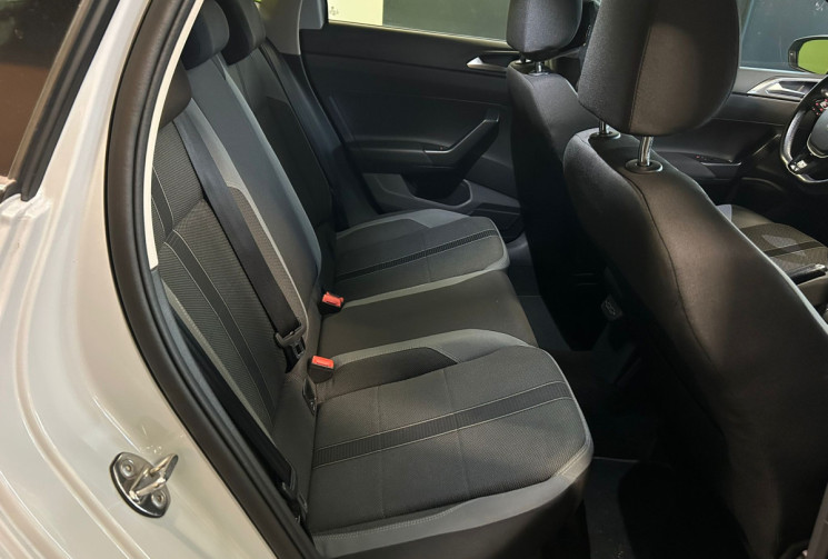 Volkswagen Polo  VI 1.6 TDI 95CH R-LINE