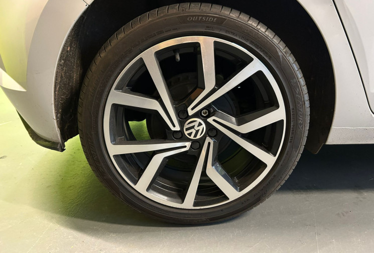 Volkswagen Polo  VI 1.6 TDI 95CH R-LINE