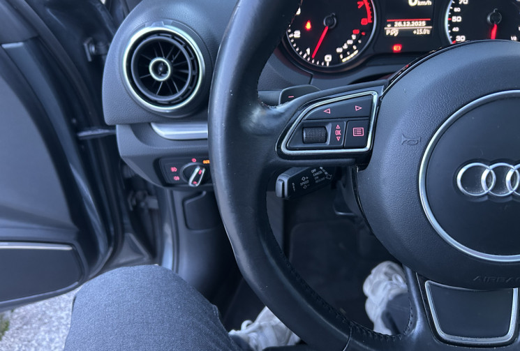 Audi A3 SPORTBACK (III) 1.8 TFSI 180 Ch AMBITION LUXE S TRONIC 7 * TOIT OUVRANT * CAMERA