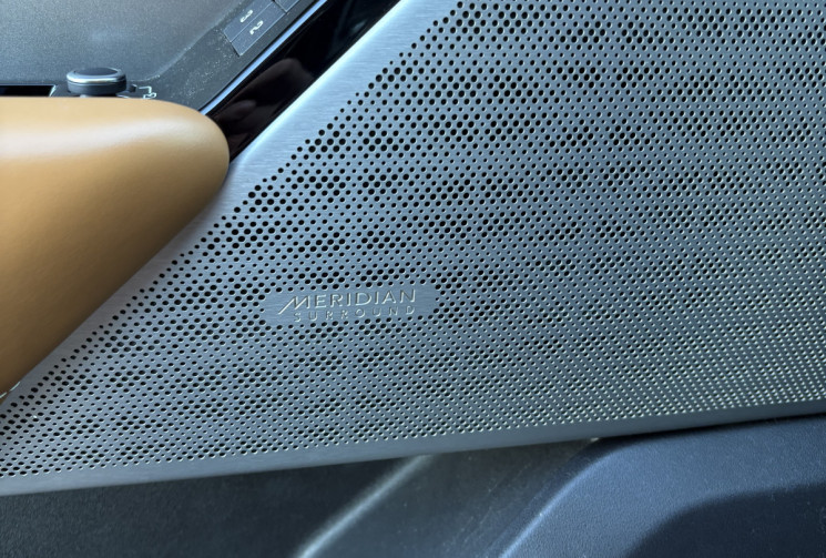 Land-Rover Range Rover Velar 2.0 D 240 R-Dynamic /Toit ouvrant panoramique/Carplay