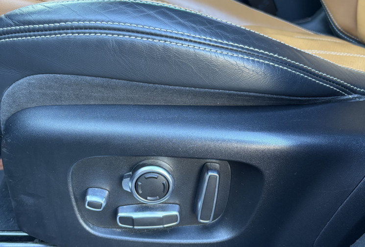 Land-Rover Range Rover Velar 2.0 D 240 R-Dynamic /Toit ouvrant panoramique/Carplay