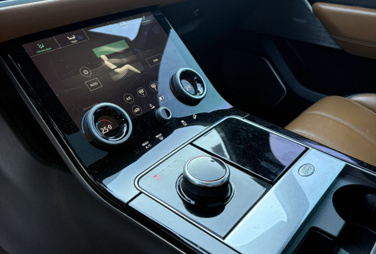 Land-Rover Range Rover Velar 2.0 D 240 R-Dynamic /Toit ouvrant panoramique/Carplay