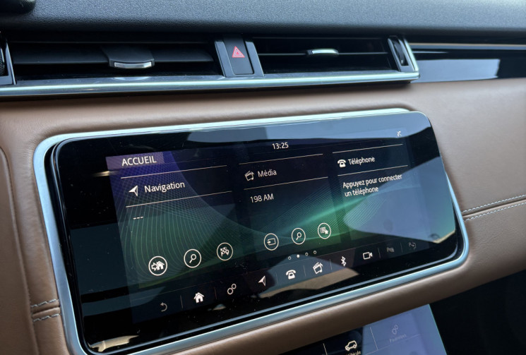 Land-Rover Range Rover Velar 2.0 D 240 R-Dynamic /Toit ouvrant panoramique/Carplay