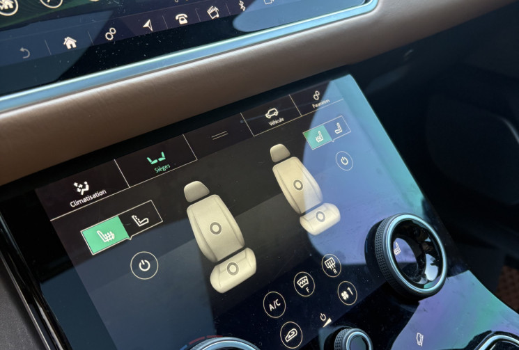 Land-Rover Range Rover Velar 2.0 D 240 R-Dynamic /Toit ouvrant panoramique/Carplay