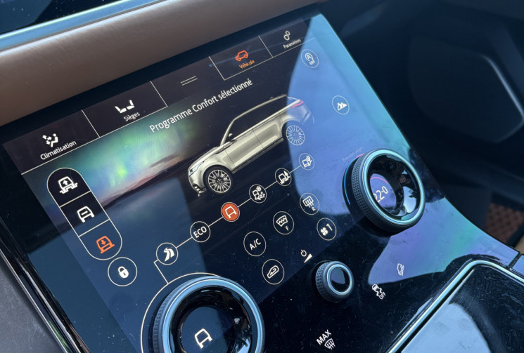 Land-Rover Range Rover Velar 2.0 D 240 R-Dynamic /Toit ouvrant panoramique/Carplay