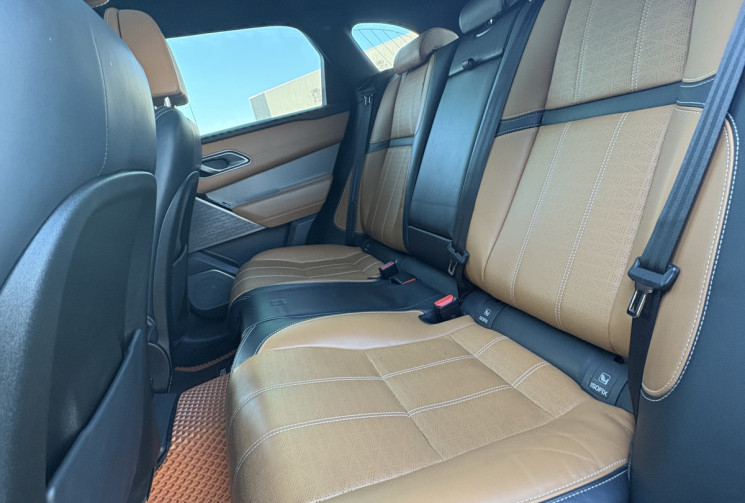 Land-Rover Range Rover Velar 2.0 D 240 R-Dynamic /Toit ouvrant panoramique/Carplay