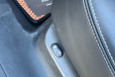 Land-Rover Range Rover Velar 2.0 D 240 R-Dynamic /Toit ouvrant panoramique/Carplay