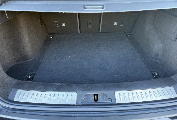 Land-Rover Range Rover Velar 2.0 D 240 R-Dynamic /Toit ouvrant panoramique/Carplay