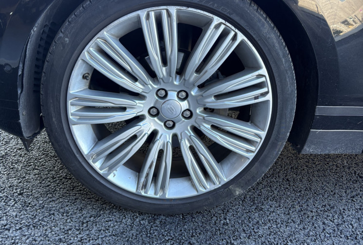 Land-Rover Range Rover Velar 2.0 D 240 R-Dynamic /Toit ouvrant panoramique/Carplay