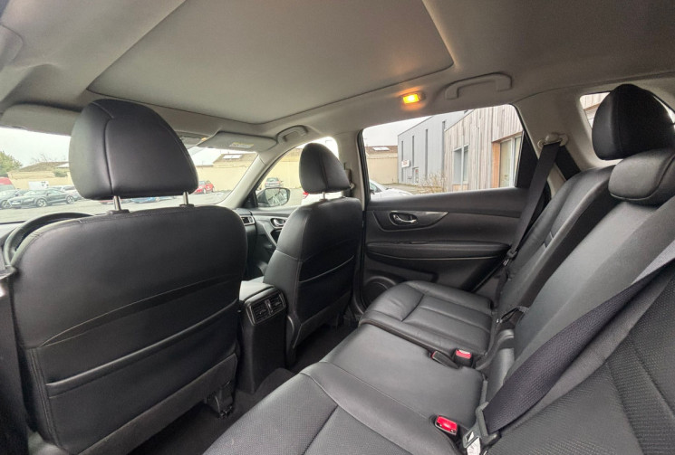 Nissan X-Trail 1.6 DCI 130 TEKNA / TOIT OUVRANT PANORAMIQUE  / SIEGES CHAUFFANTS / GARANTIE 12 MOIS
