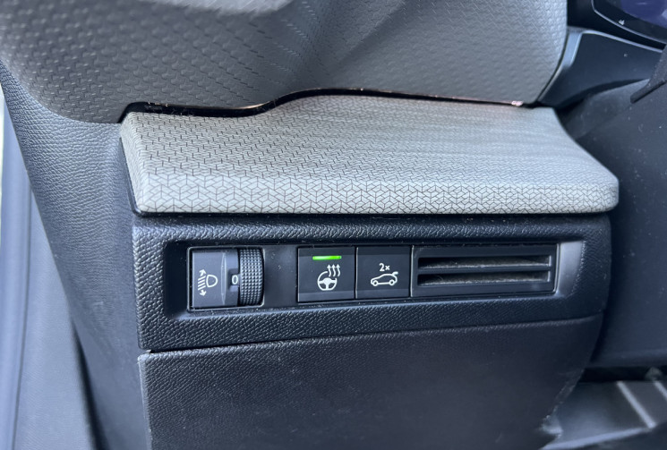 Citroën C5 X 1.6 THP 180 EAT8 Shine Pack / Moteur à Chaine / Toit Ouvrant / Carplay / 2ème Main