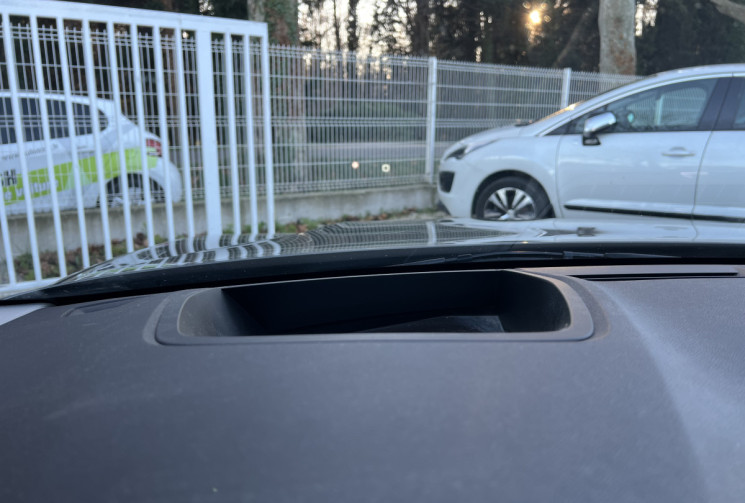 Citroën C5 X 1.6 THP 180 EAT8 Shine Pack / Moteur à Chaine / Toit Ouvrant / Carplay / 2ème Main