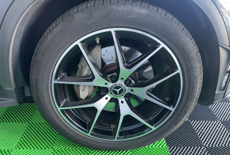 Mercedes GLC 300 d AMG Line Model 2020 245ch 4Matic 9G-Tronic  Toit ouvrant Véhicule Français 