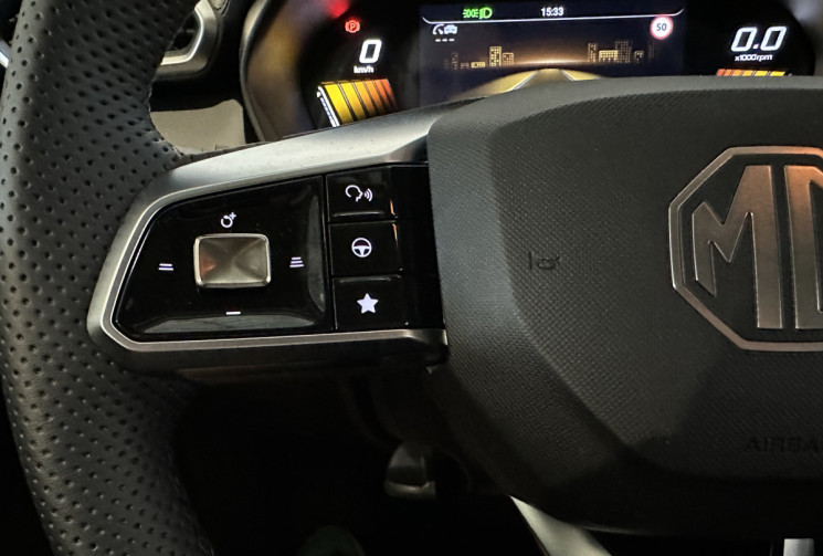 MG ZS Hybrid+ 197 ch LUXURY Garantie constructeur 7 ans ou 150 000 km