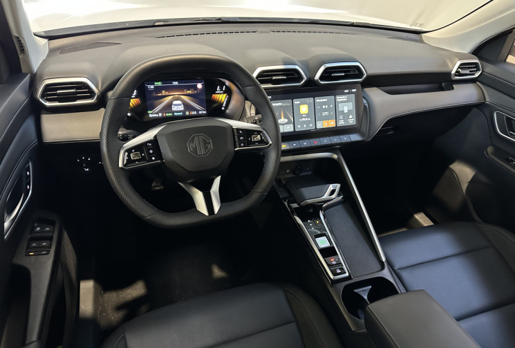 MG ZS Hybrid+ 197 ch LUXURY Garantie constructeur 7 ans ou 150 000 km