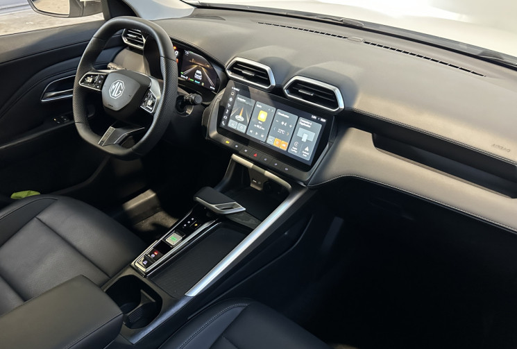 MG ZS Hybrid+ 197 ch LUXURY Garantie constructeur 7 ans ou 150 000 km