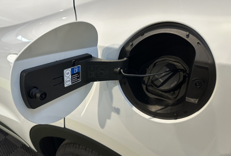 MG ZS Hybrid+ 197 ch LUXURY Garantie constructeur 7 ans ou 150 000 km