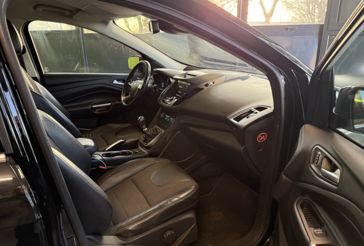 Ford Kuga 2.0 TDCI 120 S&S 4X2 TITANIUM