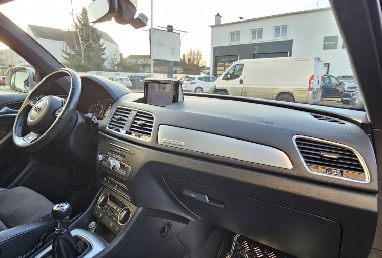 Audi Q3 2.0 TDI 184 ch S line quattro Toit  ouvrant panoramique 