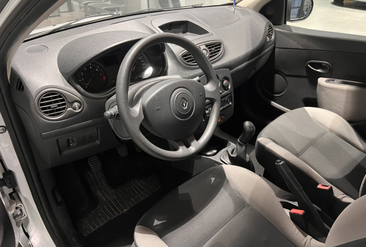 Renault Clio 1.2 16 V 75 CH / FAIBLE KILOMETRAGE / SANS CLIM