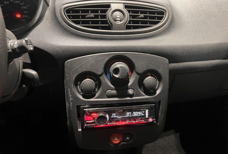 Renault Clio 1.2 16 V 75 CH / FAIBLE KILOMETRAGE / SANS CLIM