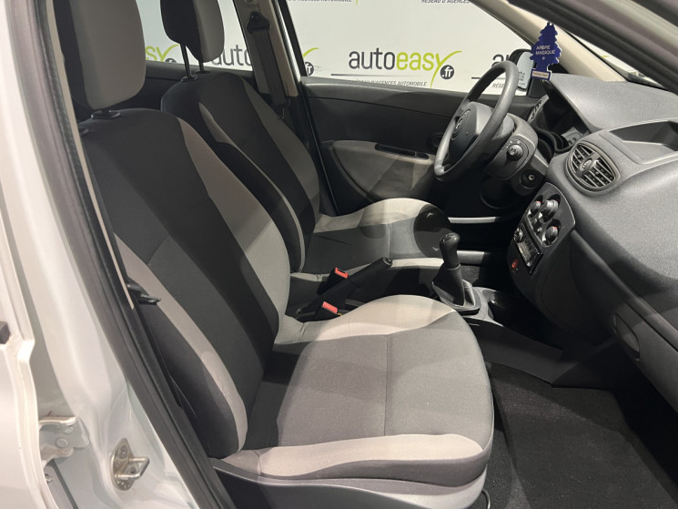 Renault Clio 1.2 16 V 75 CH / FAIBLE KILOMETRAGE / SANS CLIM