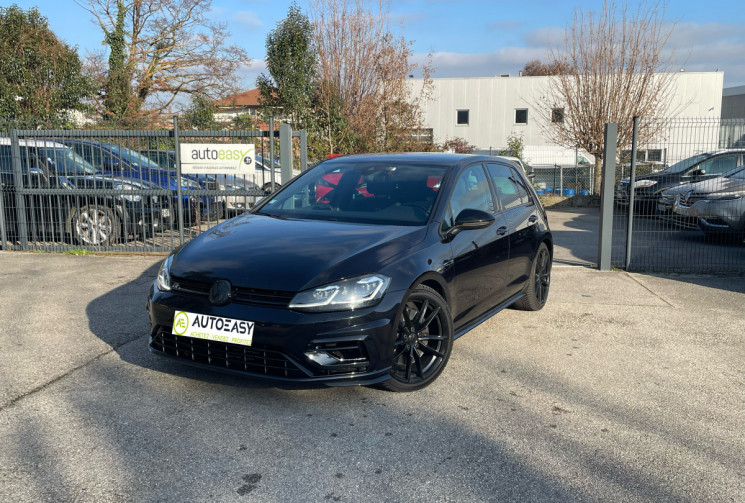 Volkswagen Golf VII R / 2.0 / 300 CH 